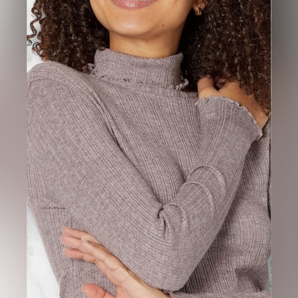 Madewell Cropped Turtleneck Size S - Picture 6 of 13